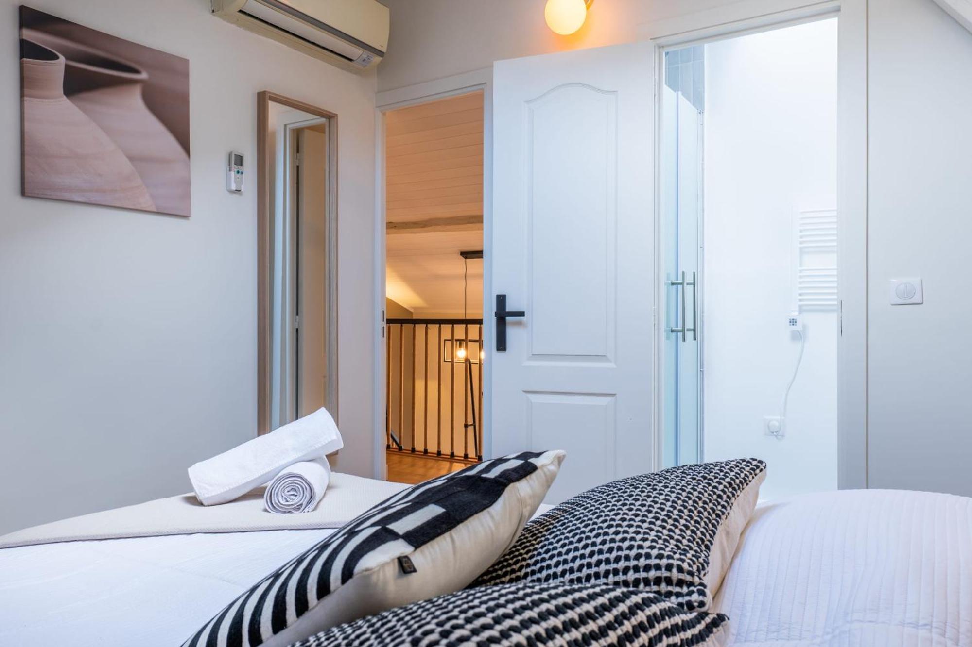 Rare ! Stylish Duplex In The Heart Of Cannes