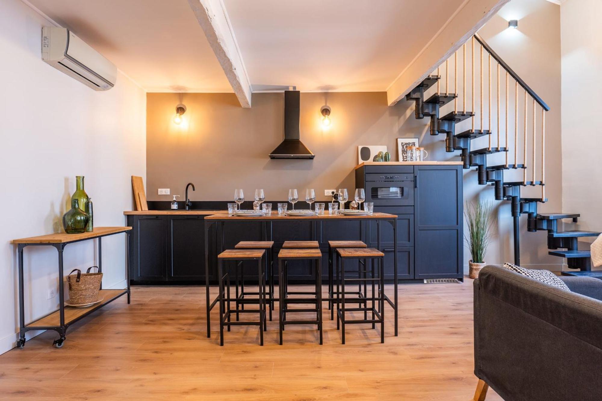 Rare ! Stylish Duplex In The Heart Of Appartement
